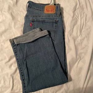 Womens Levis capris with roll cuff
